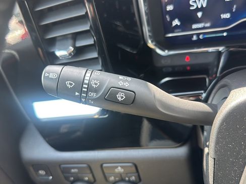 Used 2024 Chevrolet Silverado 1500 LT image 37