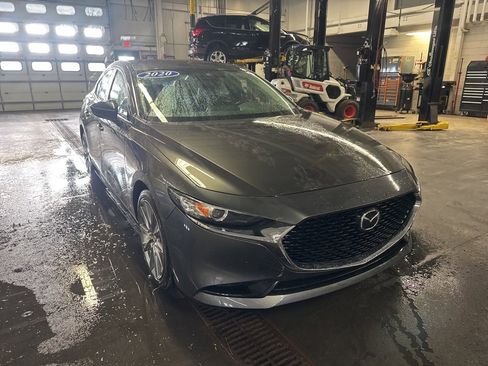 Used 2020 MAZDA MAZDA3 Sedan w/ Preferred Package image 9