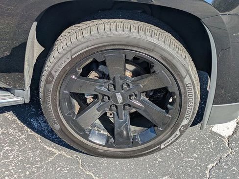 Used 2019 Cadillac Escalade 2WD image 10