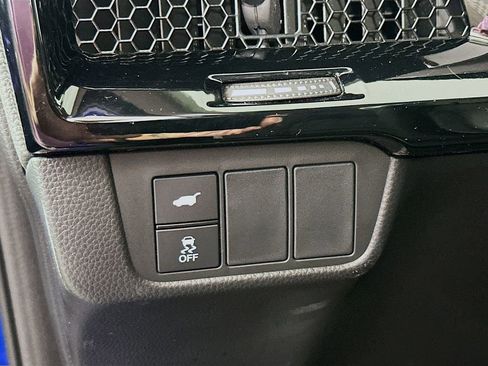 Used 2024 Honda CR-V EX-L image 11