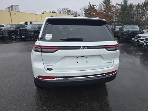 Certified 2023 Jeep Grand Cherokee Laredo image 6