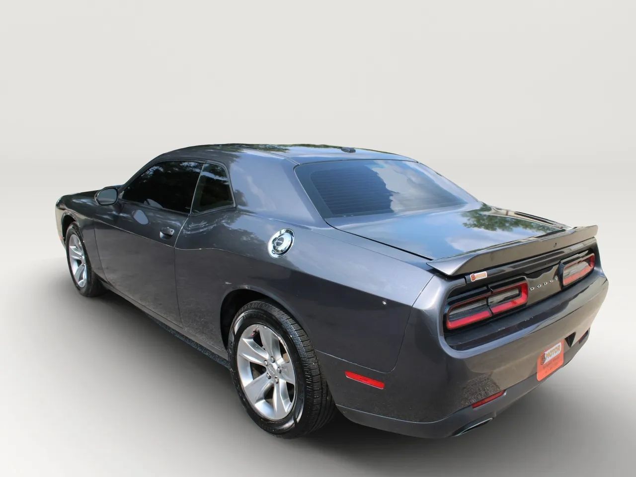 Used 2018 Dodge Challenger SXT RWD image 6