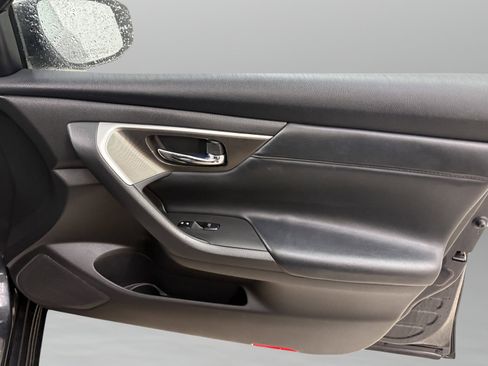 Used 2013 Nissan Altima 2.5 SL w/ Technology Pkg image 27