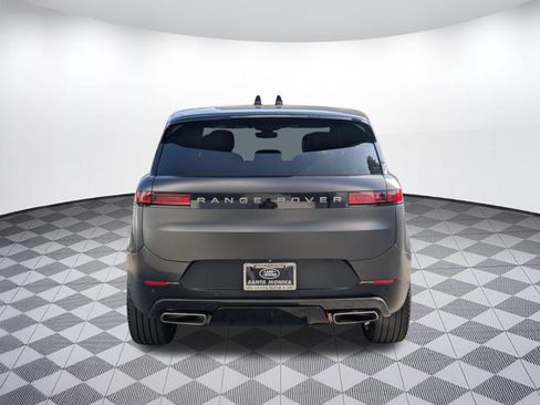 Used 2024 Land Rover Range Rover Sport SE AWD/4WD image 4