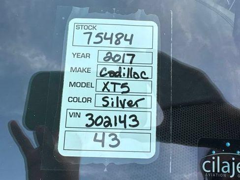 Used 2017 Cadillac XT5 Premium Luxury FWD image 39