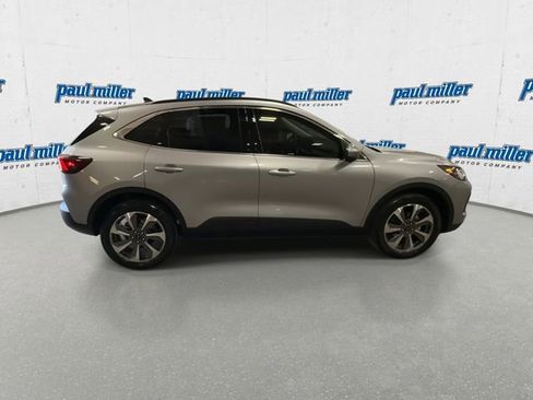 Certified 2023 Ford Escape Platinum w/ Premium Technology Package AWD/4WD image 12