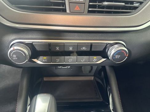 Certified 2025 Nissan Altima 2.5 SR image 23