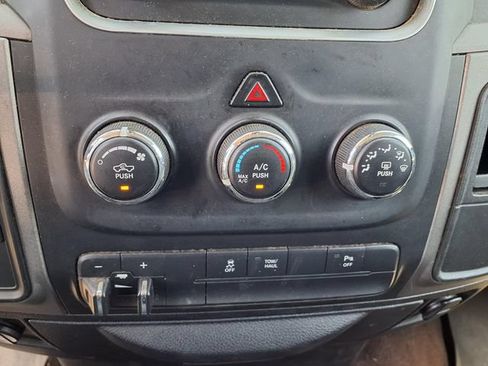 Used 2014 RAM 2500 Tradesman w/ Chrome Appearance Group AWD/4WD image 24
