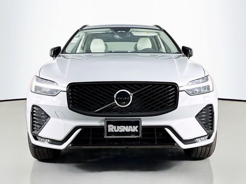 New 2026 Volvo XC60 B5 Ultra w/ Protection Package Premier AWD/4WD image 2