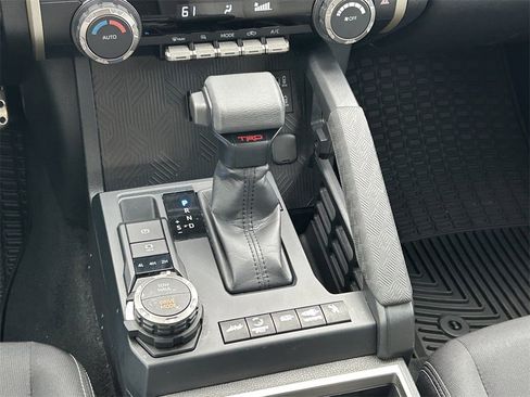 Used 2025 Toyota Tacoma TRD Sport image 21