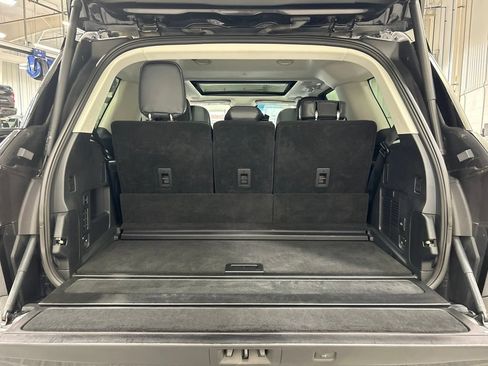 Certified 2026 Lincoln Navigator Reserve AWD/4WD image 31