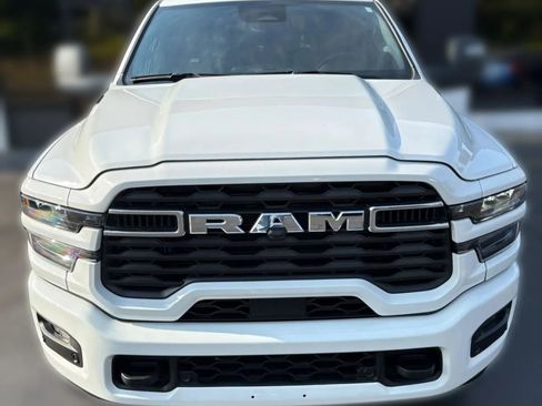 Used 2025 RAM 2500 Big Horn AWD/4WD image 9