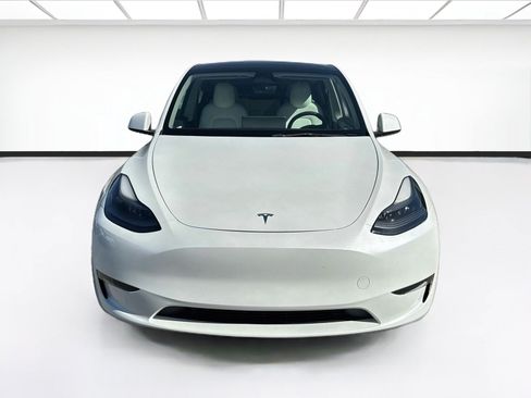 Used 2023 Tesla Model Y Long Range AWD/4WD image 2
