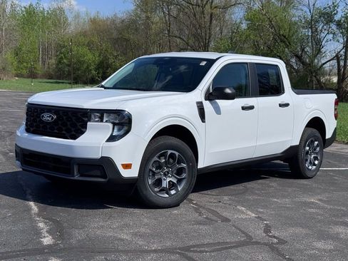 New 2026 Ford Maverick XLT FWD image 2
