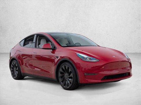 Used 2022 Tesla Model Y Performance image 3