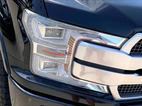 Used 2018 Ford F150 Platinum w/ Equipment Group 701A Luxury AWD/4WD image 26