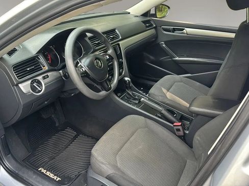 Used 2018 Volkswagen Passat 2.0T S FWD image 6