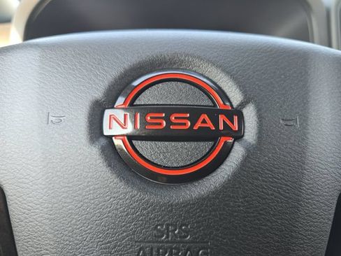 Used 2025 Nissan Frontier PRO-4X AWD/4WD image 5