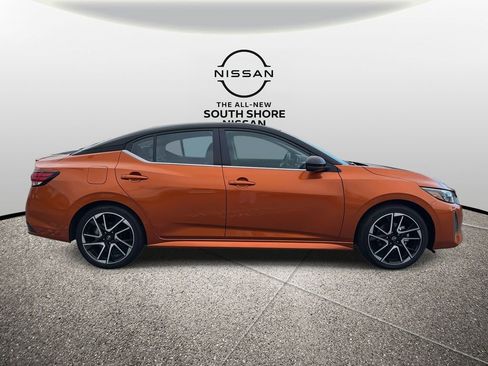 Certified 2025 Nissan Sentra SR w/ SR Premium Package image 5