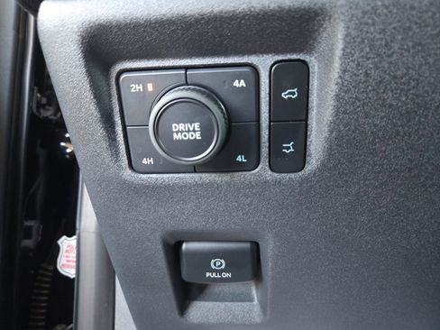 Used 2025 Ford Expedition Max Platinum AWD/4WD image 41