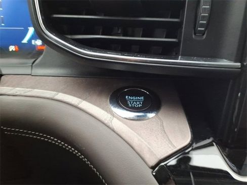 Certified 2023 Ford Explorer Platinum w/ Premium Technology Package image 24