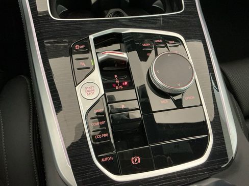 New 2026 BMW X5 sDrive40i w/ M Sport Package image 13