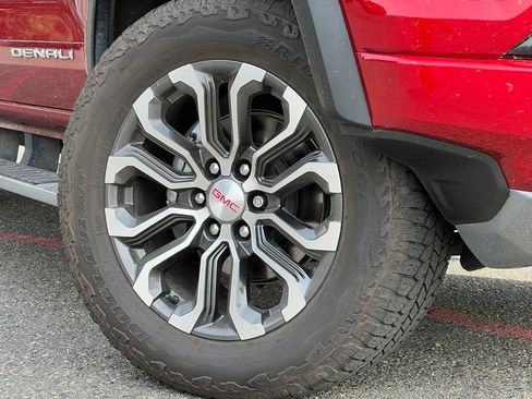 Used 2023 GMC Canyon Denali AWD/4WD image 2