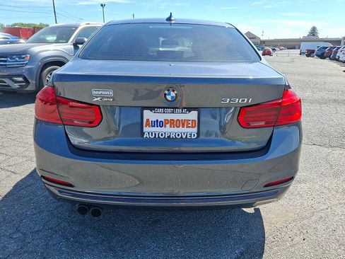 Used 2018 BMW 330i xDrive Sedan AWD/4WD image 5