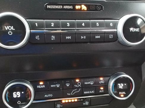 Used 2021 Ford Expedition Max XLT RWD image 23