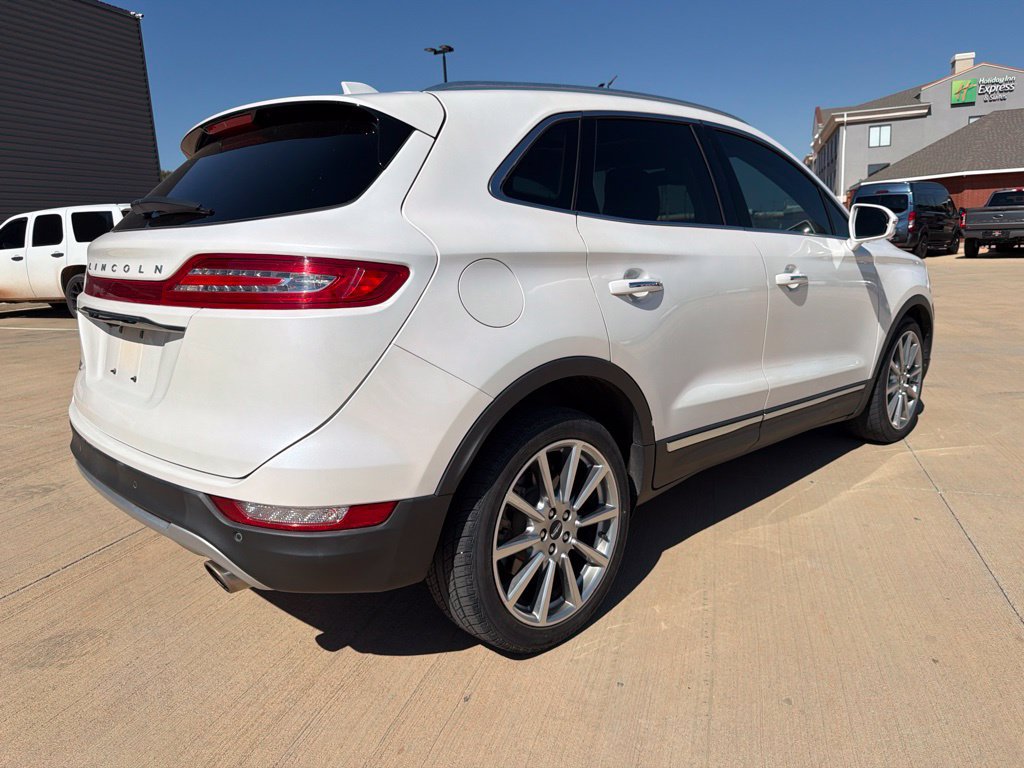 Used 2019 Lincoln MKC Reserve w/ MKC Climate Package FWD image 3
