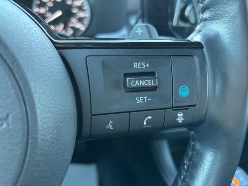 Used 2022 Nissan Pathfinder SL image 14