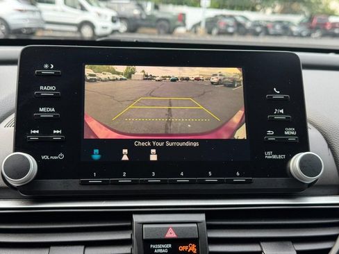 Used 2019 Honda Accord LX image 24