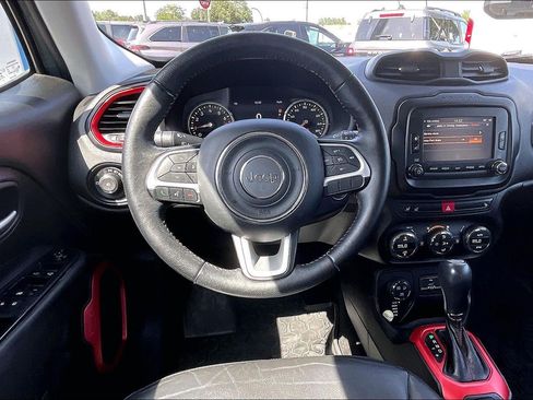 Used 2016 Jeep Renegade Trailhawk w/ Premium Trailhawk Package AWD/4WD image 5