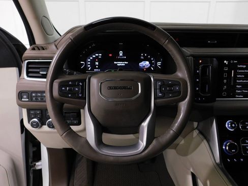 Used 2023 GMC Yukon Denali image 43