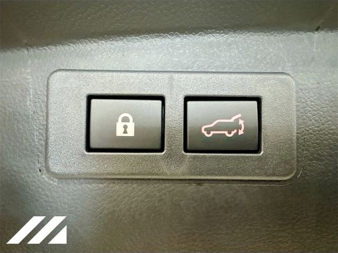 Used 2025 Subaru Outback Premium image 26