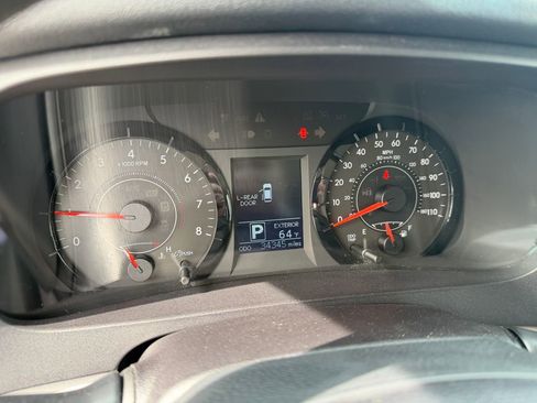 Used 2017 Toyota Sienna LE FWD image 17