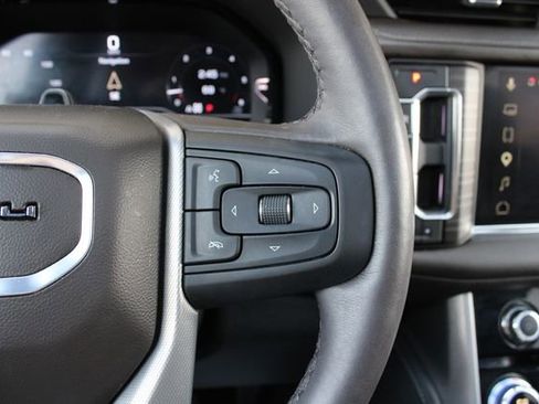Used 2024 GMC Yukon Denali w/ Advanced Technology Package AWD/4WD image 14
