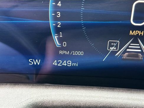 Used 2025 Cadillac XT4 Sport w/ Technology Package FWD image 12