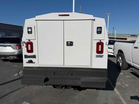 Used 2022 Ford F250 XL w/ Power Equipment Group image 8