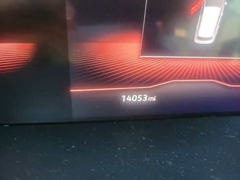 Used 2024 Volkswagen Tiguan SE R-Line AWD/4WD image 5