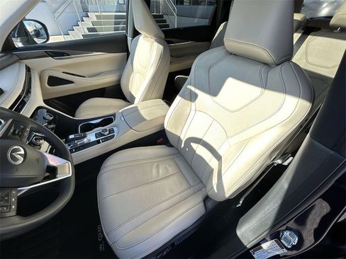 Certified 2023 INFINITI QX60 Luxe w/ Cargo Package image 15
