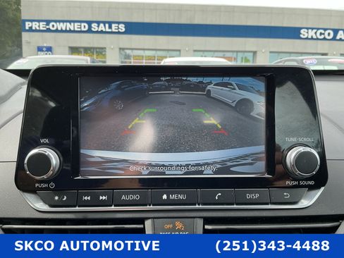 Used 2024 Nissan Altima 2.5 S FWD image 17