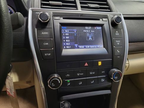 Used 2016 Toyota Camry LE FWD image 14