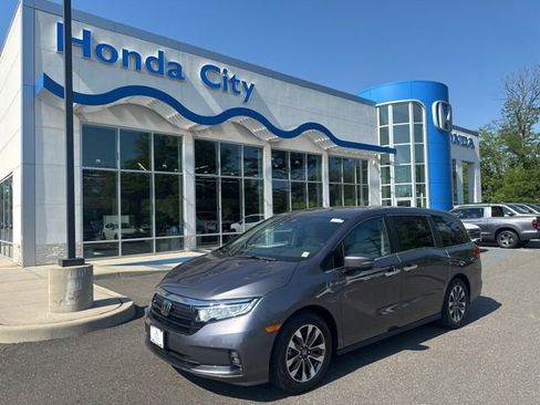 Used 2023 Honda Odyssey EX-L image 2