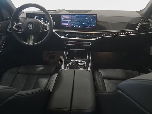 Used 2026 BMW X7 xDrive40i w/ M Sport Package image 10