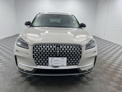 Used 2023 Lincoln Corsair AWD w/ Equipment Group 101A image 3