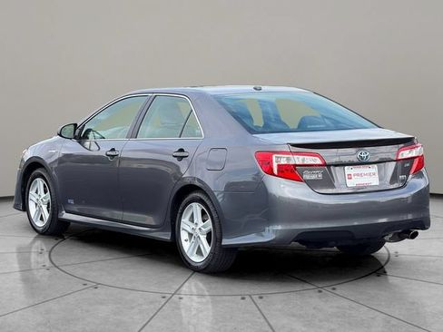 Used 2014 Toyota Camry SE w/ Moonroof Package FWD image 4