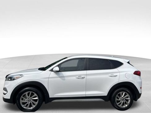 Used 2018 Hyundai Tucson SEL Plus w/ Cargo Package FWD image 2