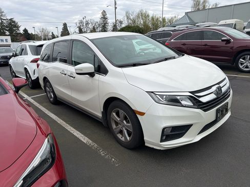 Used 2019 Honda Odyssey EX image 1