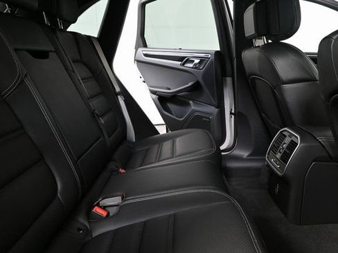New 2026 Porsche Macan S image 22